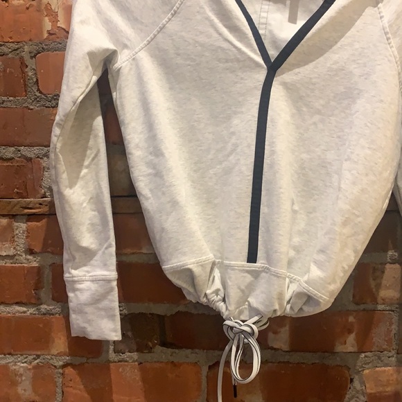 Athleta Sentry Tie Sweatshirt with Black Trim - XXS - Picture 5 of 5